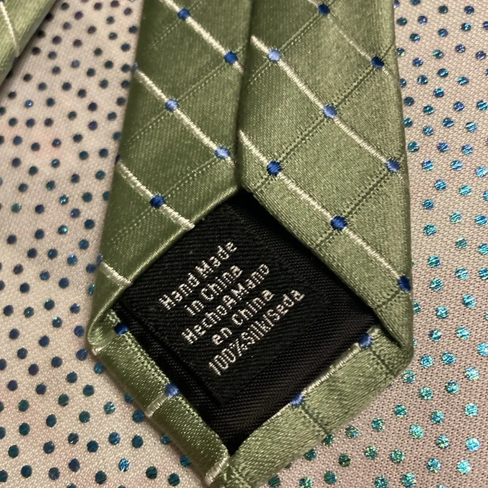 Croft & narrow men’s tie in good condition